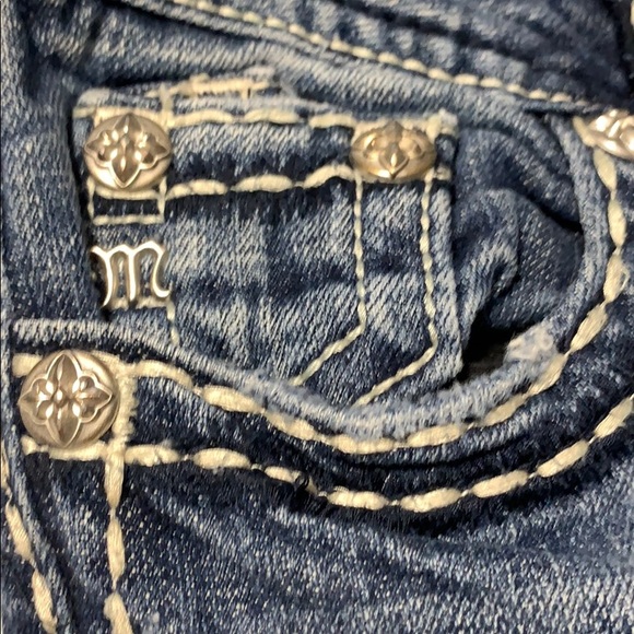 Jeans - Picture 2 of 10